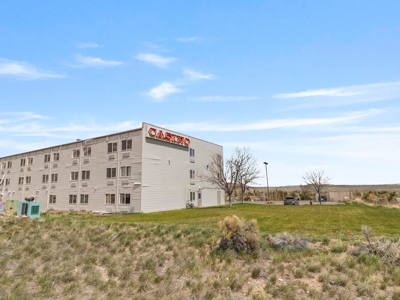 More Photos Of 1800 Poker St, Jackpot Hotel For Sale