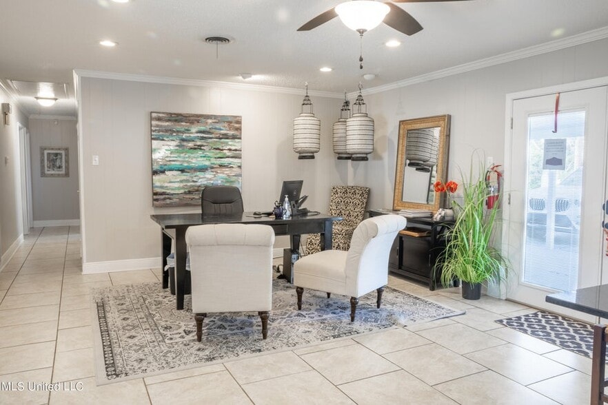 More Photos Of 1966 Popps Ferry Rd, Biloxi Office For Sale