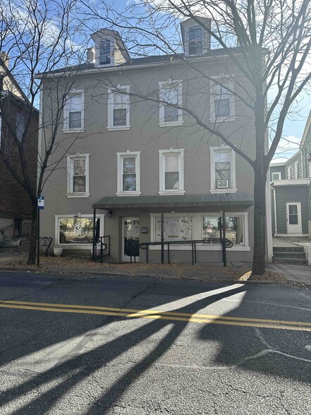 Primary Photo Of 412 Chestnut St, Emmaus Storefront Retail Residential For Lease