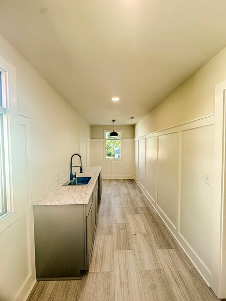 More Photos Of 709 Hart Ln, Nashville Office For Sale
