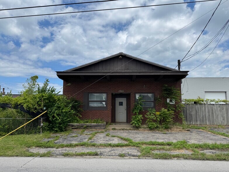 Primary Photo Of 1945 E 28th St, Lorain Warehouse For Sale
