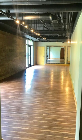 More Photos Of 871 S Arbor Vitae, Edwardsville General Retail For Lease