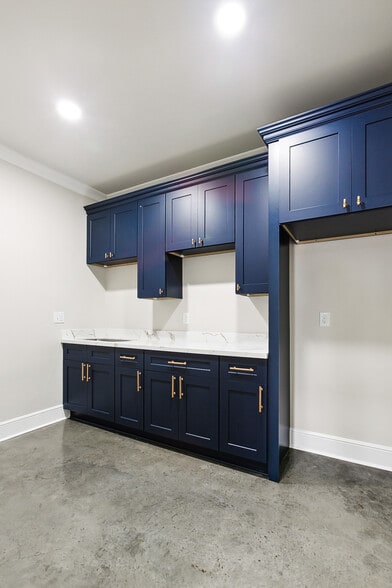 More Photos Of 2326 Helena St, Kenner Industrial For Sale