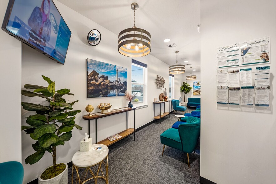 More Photos Of 296 S Pacific Hwy, Talent Medical For Sale