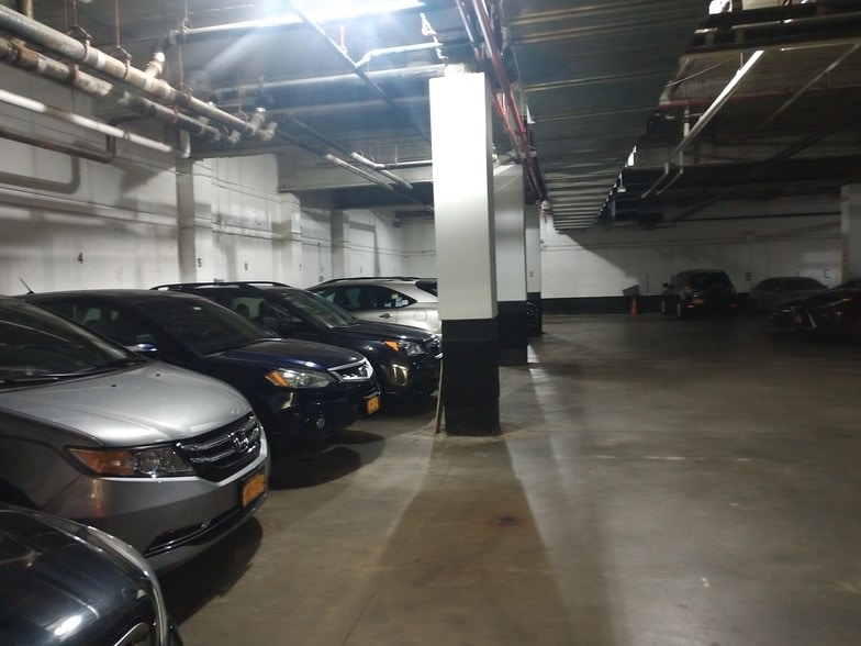More Photos Of 346 Coney Island Ave, Brooklyn Parking Garage For Sale