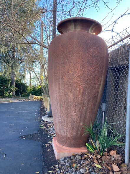More Photos Of 870 Hartnell Ave, Redding Garden Center For Sale