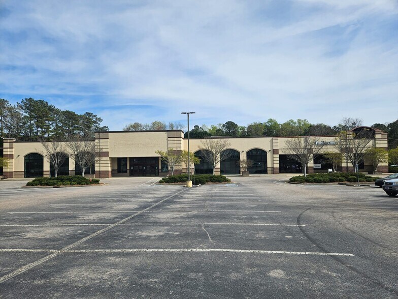 More Photos Of 760 SE Maynard Rd, Cary Unknown For Lease