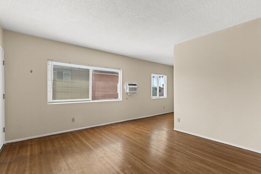More Photos Of 3823 Wisconsin St, Los Angeles Apartments For Sale