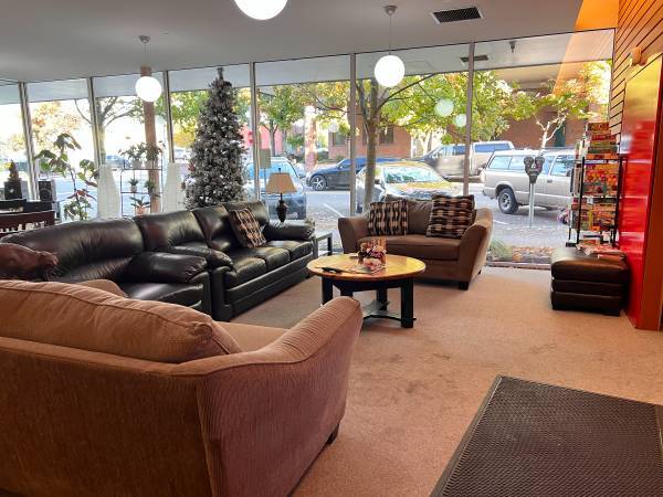 More Photos Of 621 Broadway St, Vancouver Apartments For Lease