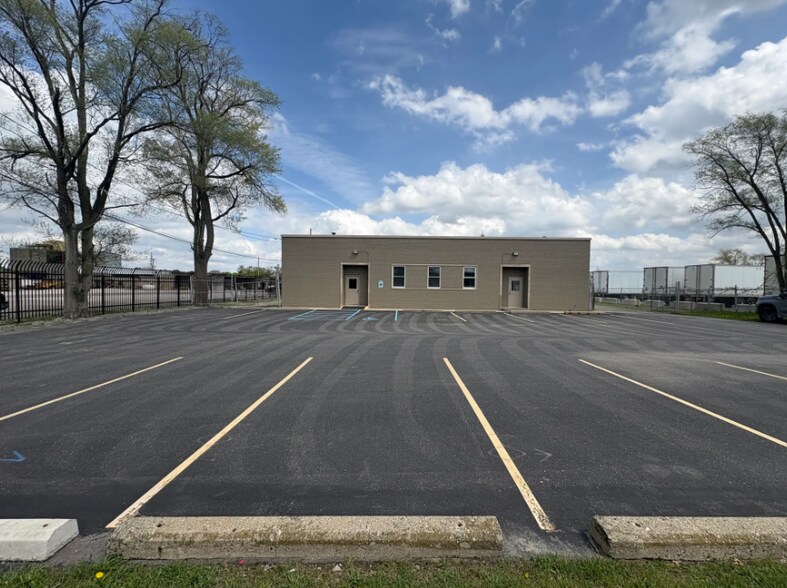 Primary Photo Of 987 S Mill St, Plymouth Office For Lease