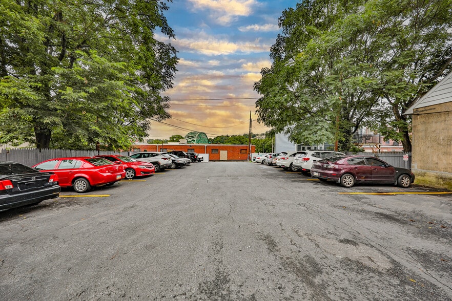 More Photos Of 123 N 2nd St, Easton Apartments For Sale