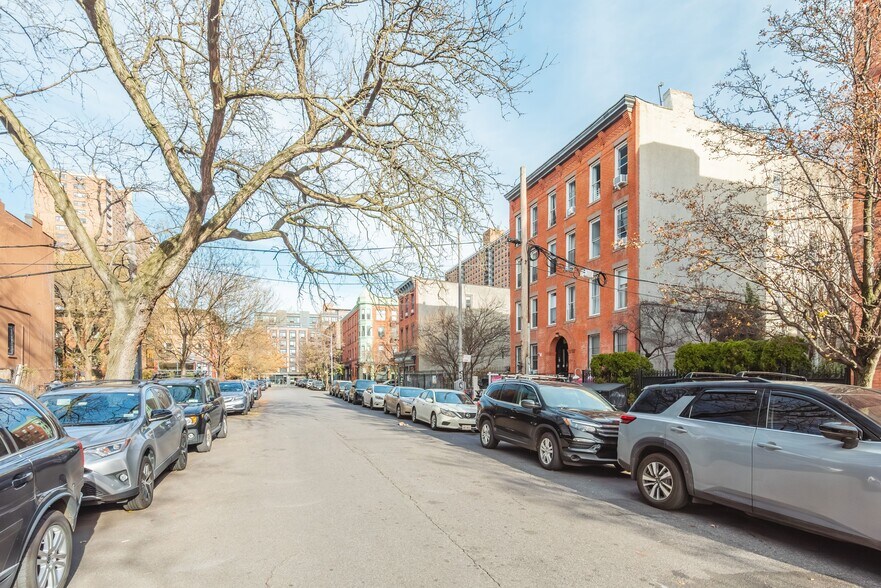 More Photos Of 293 Grand Ave, Brooklyn Apartments For Sale