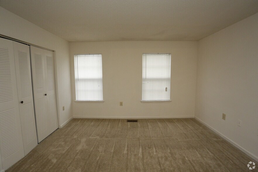 More Photos Of 5600 Salem Run Blvd, Fredericksburg Apartments For Sale