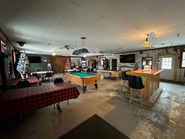 More Photos Of 271 Barker Rd, Oswego Restaurant For Sale