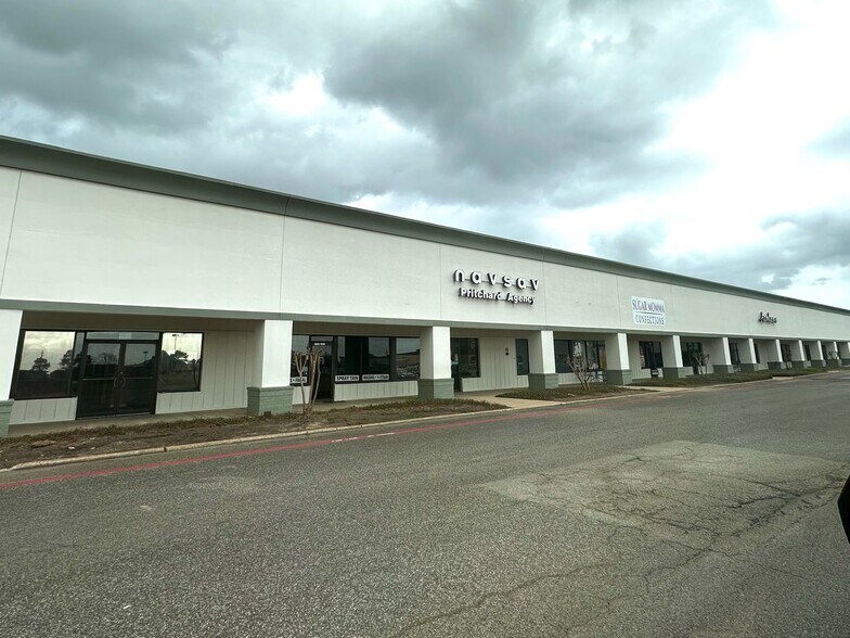 More Photos Of 2825 Nall St, Port Neches Unknown For Lease