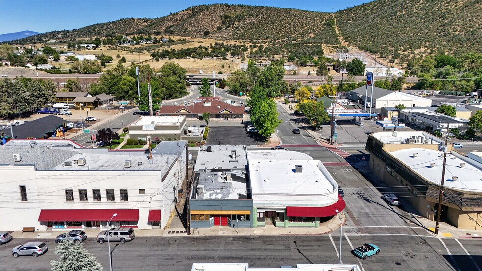 More Photos Of 118 S Broadway St, Yreka Restaurant For Sale