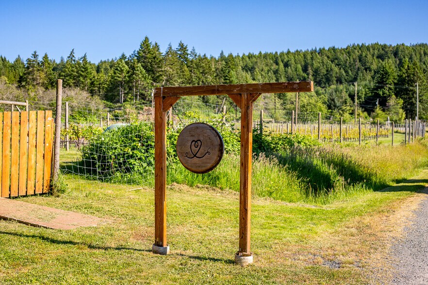 More Photos Of 1885 Central Rd, Hornby Island Land For Sale