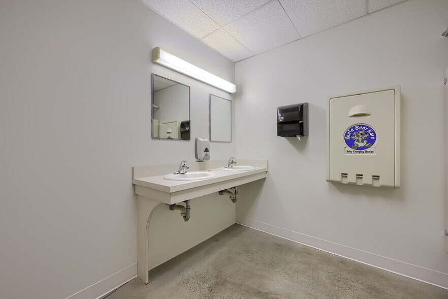 More Photos Of 9 Marietta Ave, Mount Joy Loft Creative Space For Lease