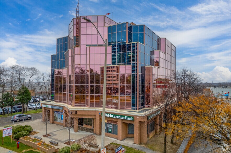 More Photos Of 918 Dundas St E, Mississauga Office For Lease