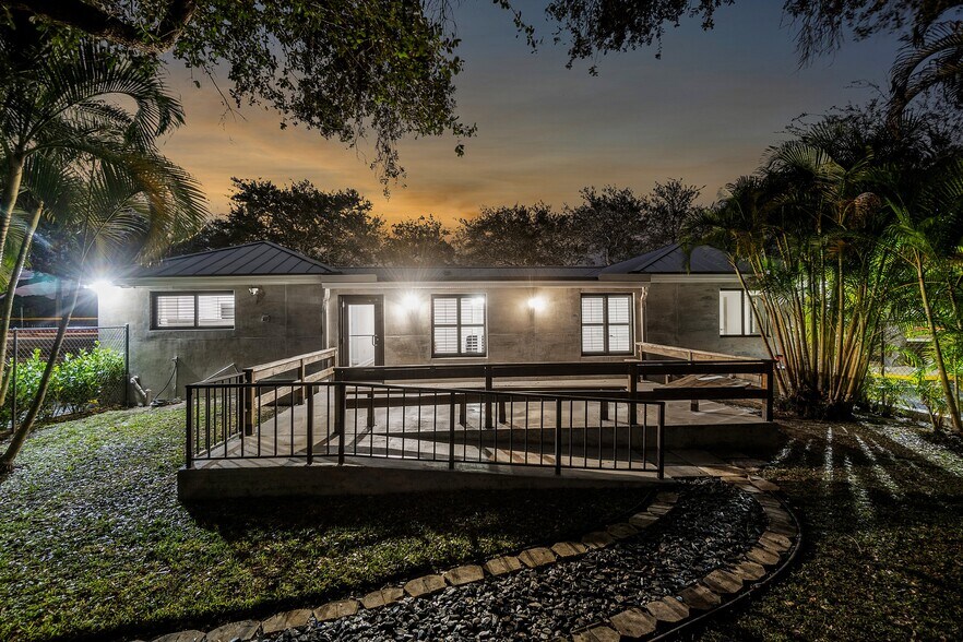 More Photos Of 112 SE 10th St, Delray Beach Office Residential For Lease