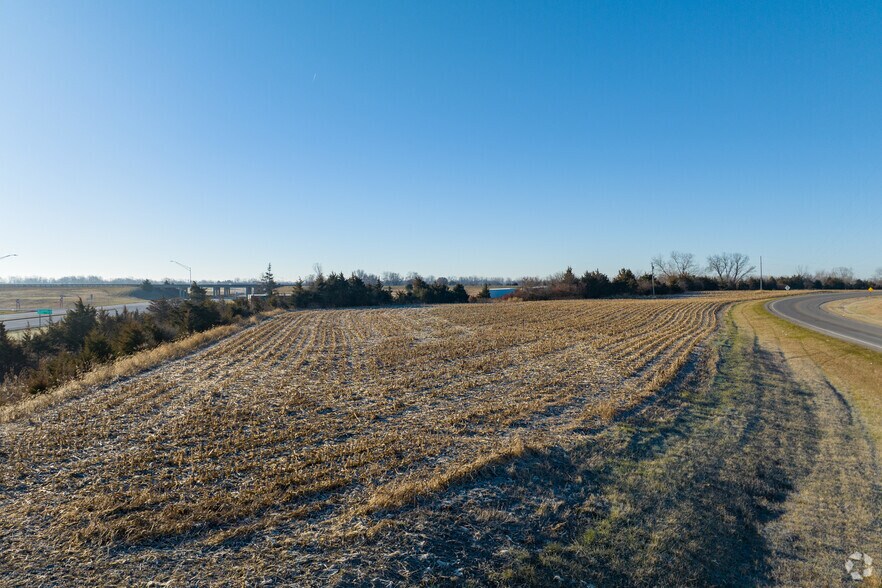More Photos Of US-35 / SR 753 North East lot of the US-35 / 753 sr, Washington Court House Land For Sale