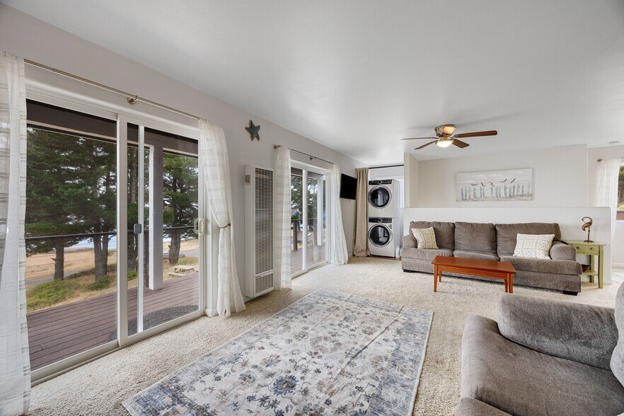 More Photos Of 129 Lower Pacific Dr, Whitethorn General Retail For Sale