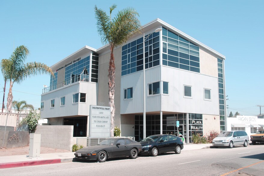 More Photos Of 11825 Major St, Culver City Loft Creative Space For Lease