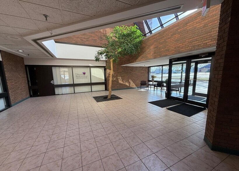 More Photos Of 4488 W Bristol Rd, Flint Medical For Sale