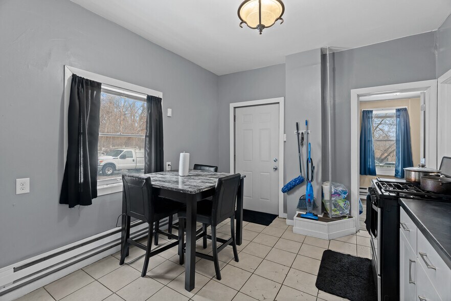 More Photos Of 485 Belvidere St E, Saint Paul Apartments For Sale