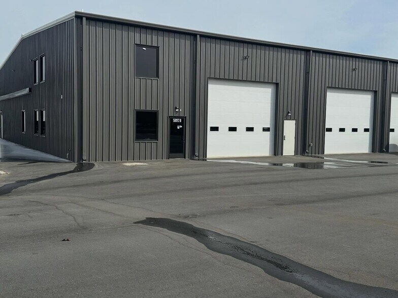 More Photos Of 5897 Balsom Ridge Rd, Denver Manufacturing For Lease