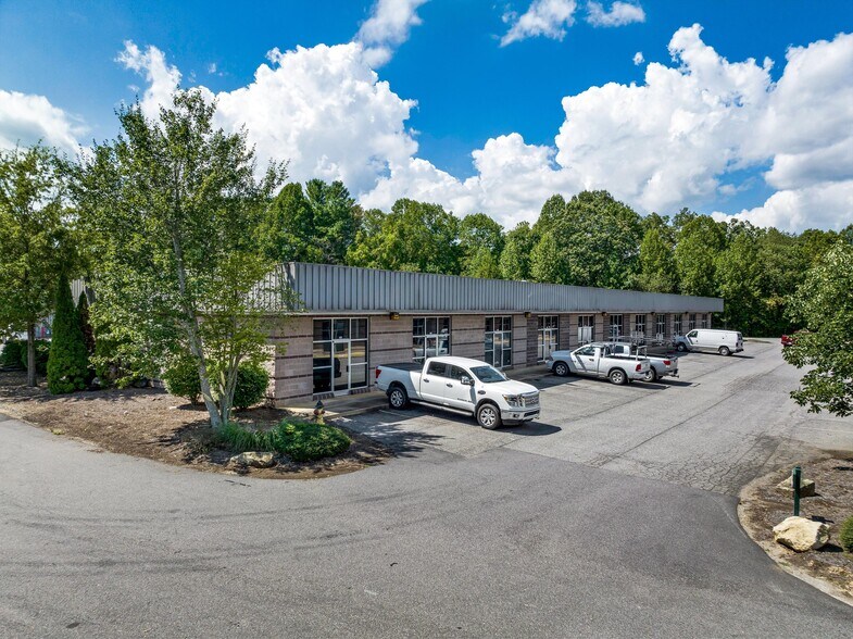 More Photos Of 100 Elk Park Dr, Asheville Light Distribution For Lease