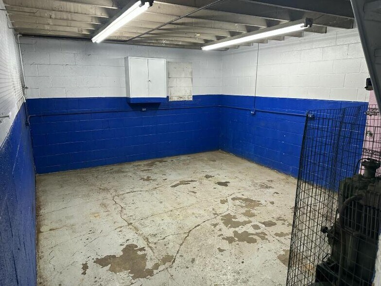 More Photos Of 101 Spring Arbor Rd, Concord Auto Repair For Sale