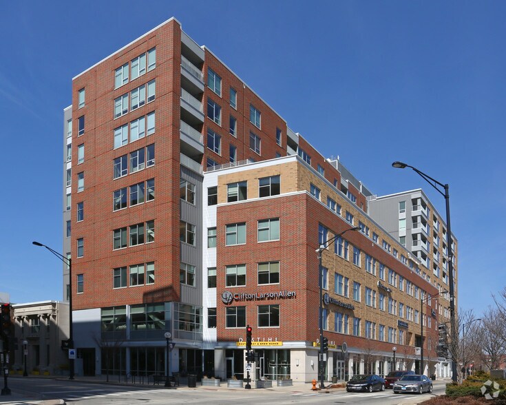 More Photos Of 301 N Neil St, Champaign Office Residential For Lease