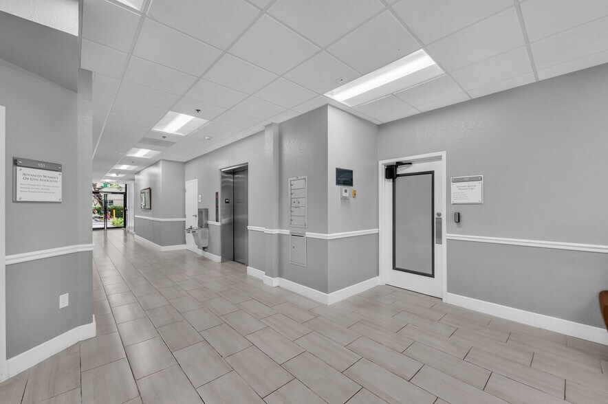 More Photos Of 12953 Palm West Dr, Loxahatchee Medical For Lease