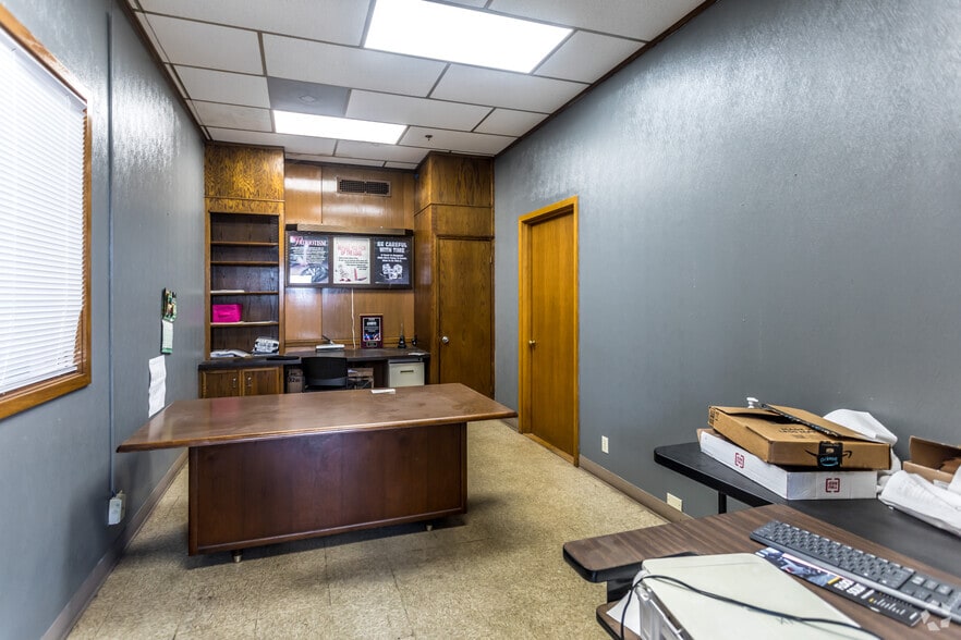 More Photos Of 1100 E Parkway S, Memphis Refrigeration Cold Storage For Lease