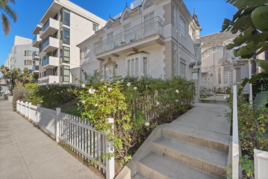 More Photos Of 744 Ridgeley Dr, Los Angeles Apartments For Sale