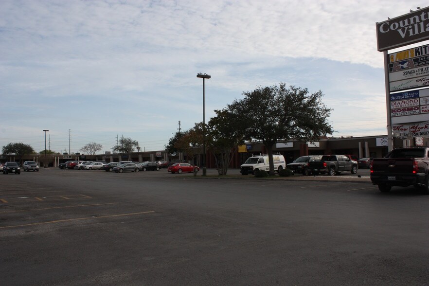 More Photos Of 5800-5854 S Staples St, Corpus Christi Unknown For Lease
