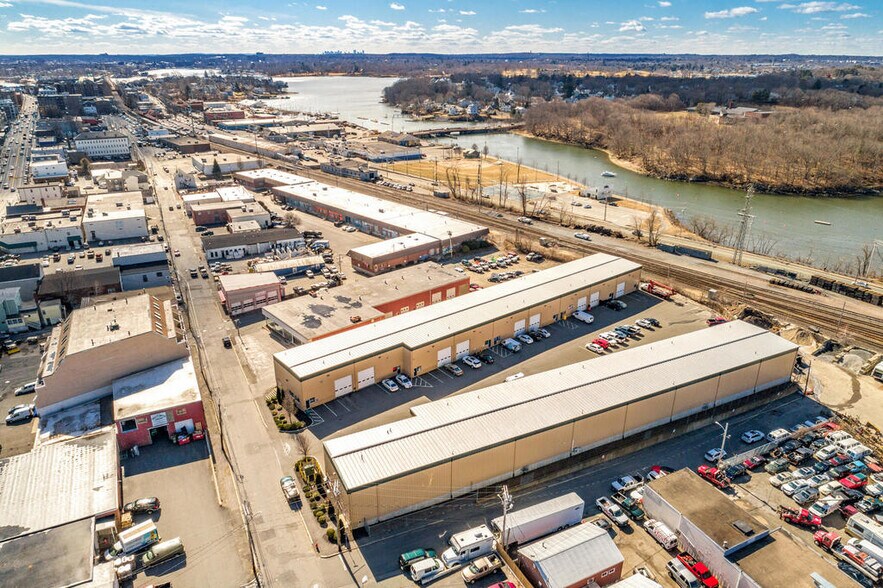 Primary Photo Of 128 Park St, Beverly Unknown For Lease