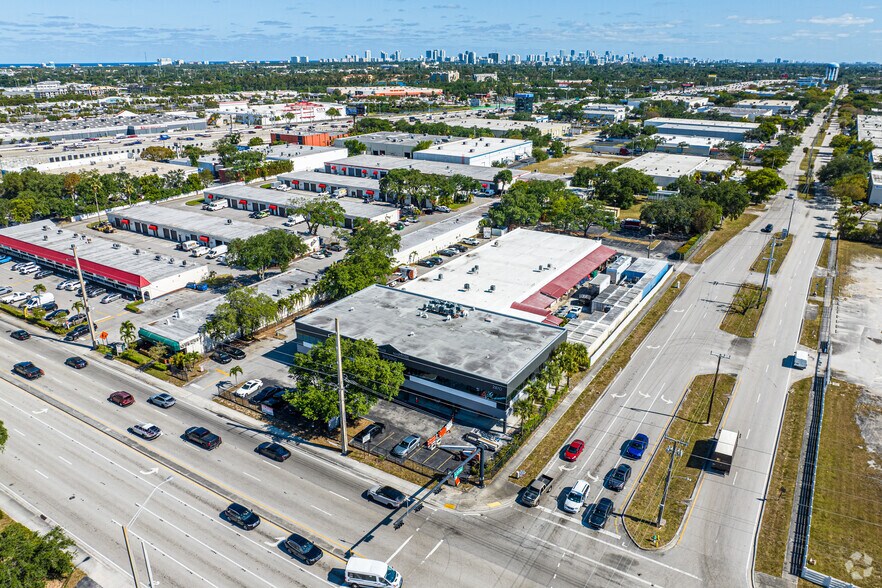 More Photos Of 2870 Stirling Rd, Hollywood Light Distribution For Sale