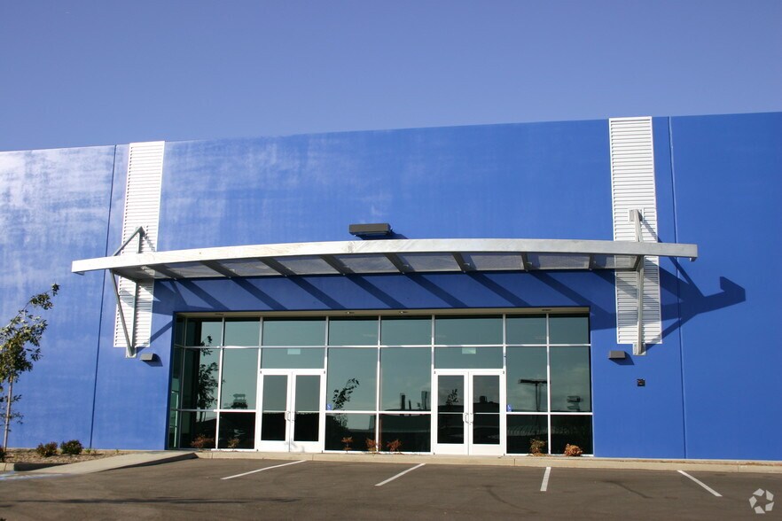 More Photos Of 2380 Main St, Chula Vista Warehouse For Lease