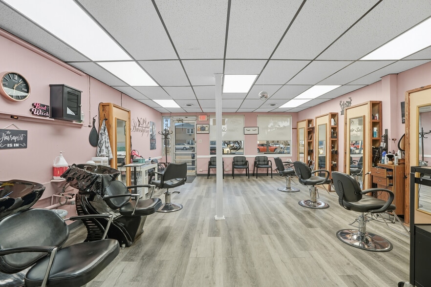 More Photos Of 5840 W 63Rd St, Chicago Freestanding For Sale