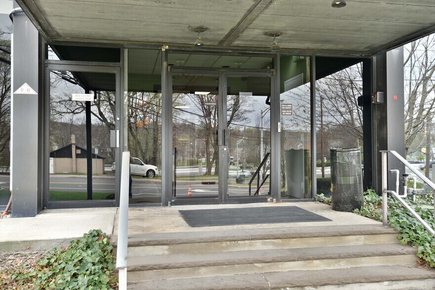 More Photos Of 545 Island Rd, Ramsey Medical For Lease