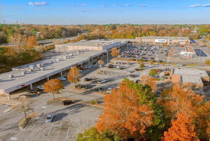 More Photos Of 1900 E Victory Dr, Savannah Unknown For Lease