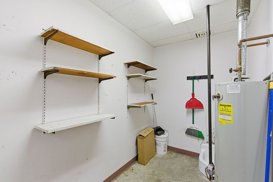 More Photos Of 718 N Martin St, East Prairie Office For Sale