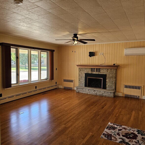 More Photos Of 504 S Pelham St, Rhinelander Freestanding For Sale
