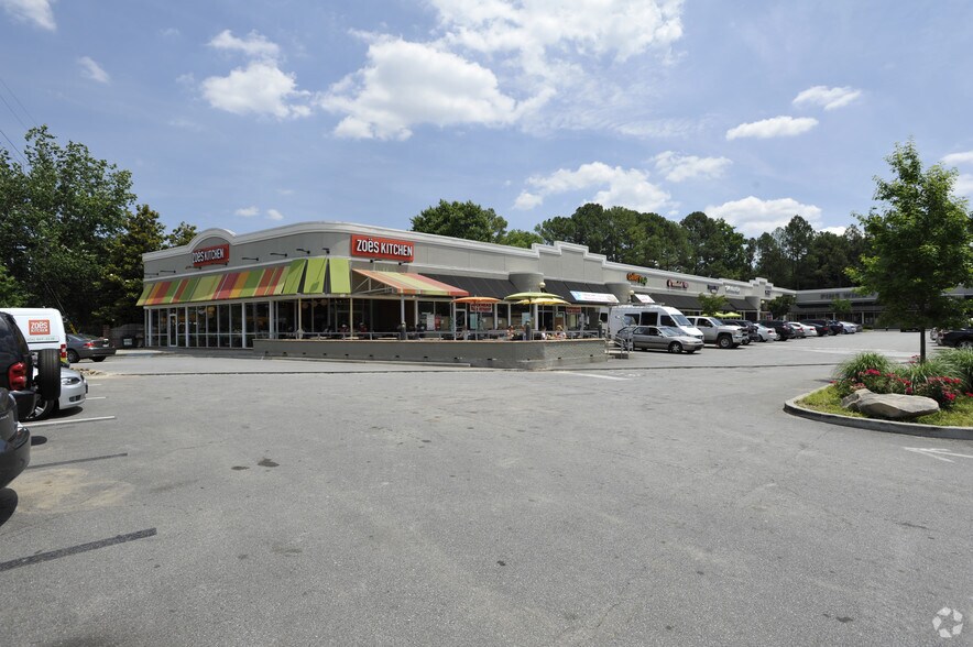 More Photos Of 3655 Roswell Rd NE, Atlanta Storefront For Lease