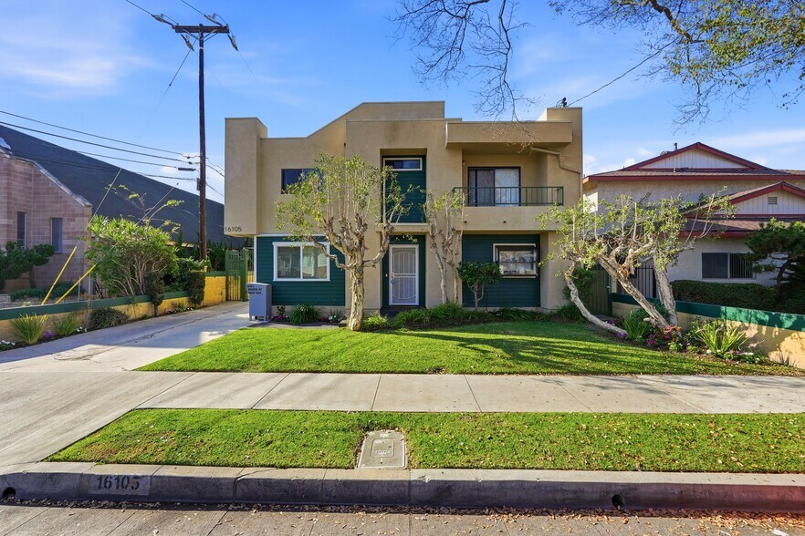 More Photos Of 16105 S Denker Ave, Gardena Multifamily For Sale