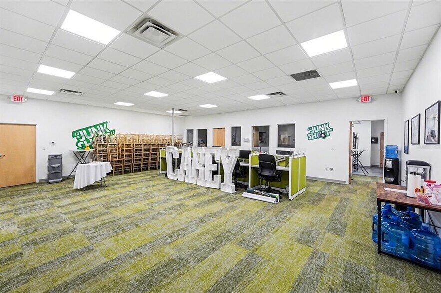 More Photos Of 2304 E Busch Blvd, Tampa Office For Sale