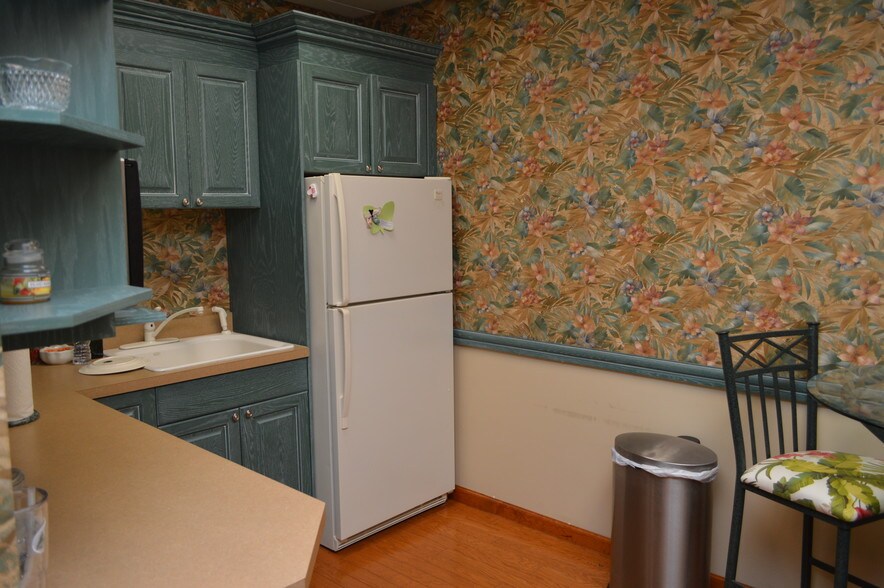 More Photos Of 300 E New Haven Ave, Melbourne Office For Sale