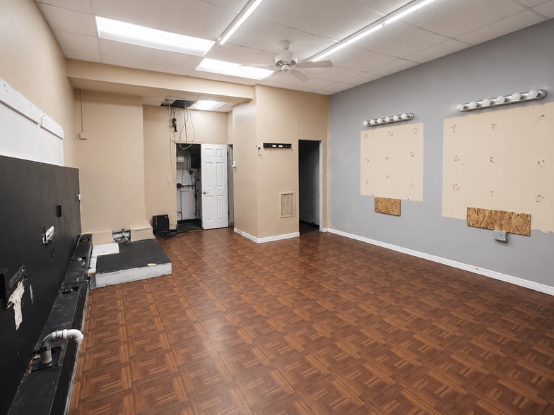 More Photos Of 5904 Riggs Rd, Adelphi Unknown For Lease